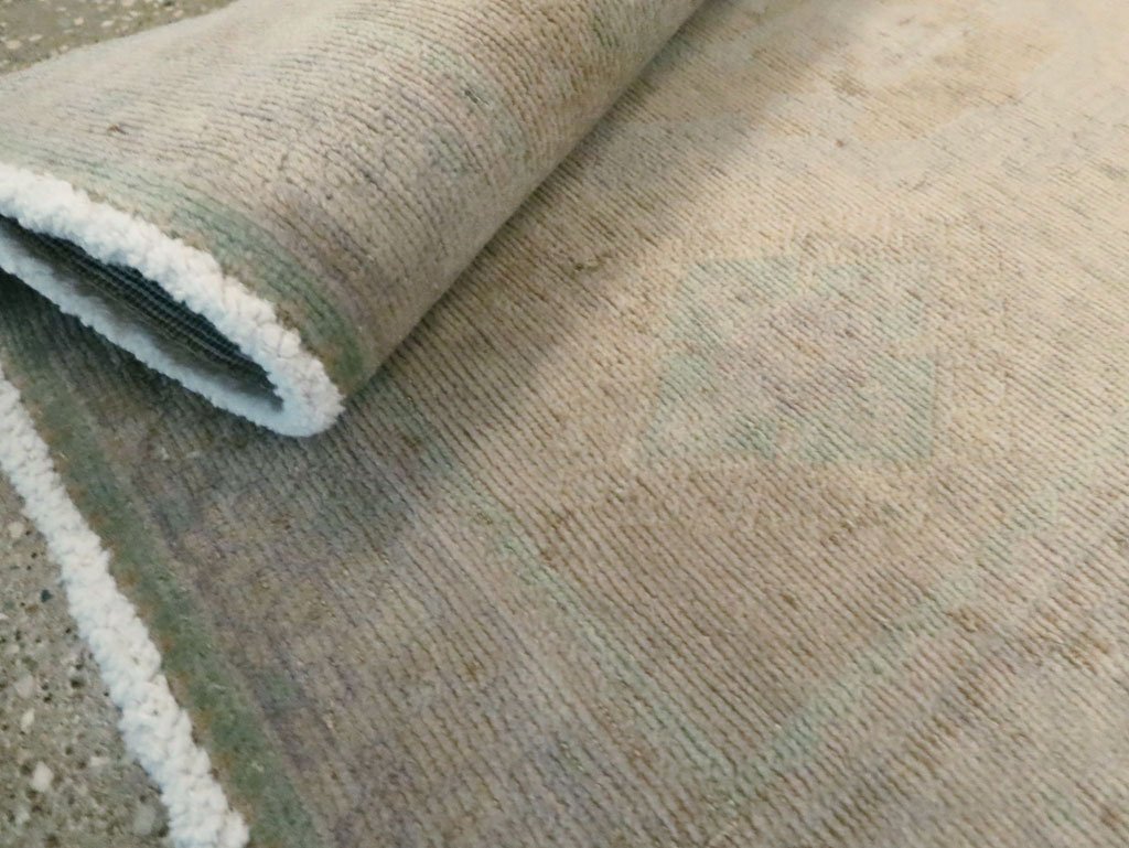 Vintage Persian Shiraz Rug (Pair: 2 of 2), No.22706 - Gss