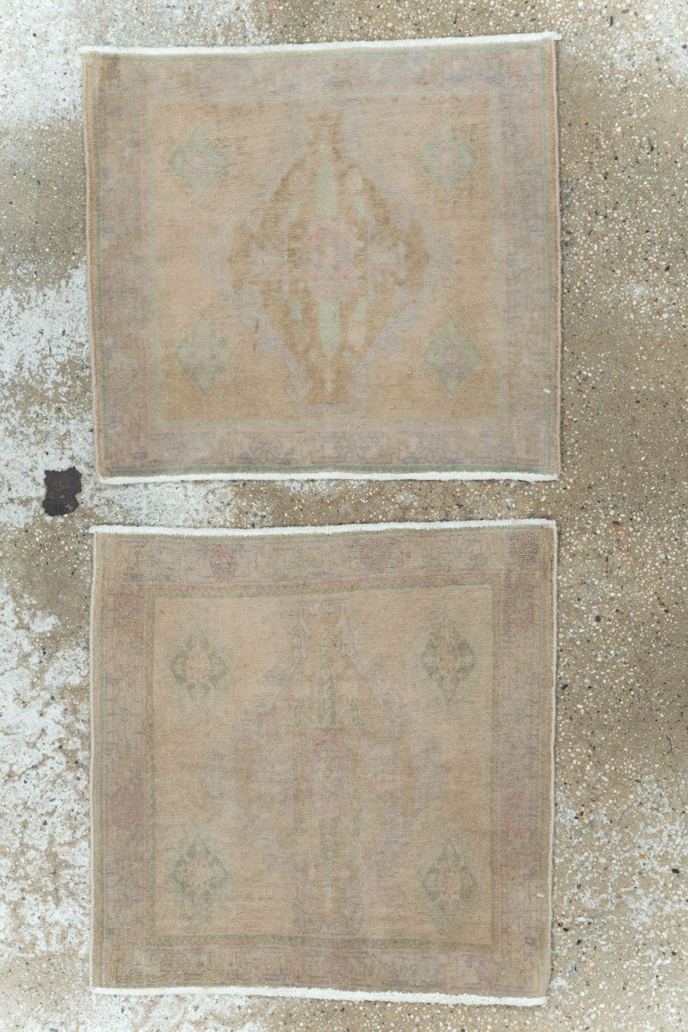 Vintage Persian Shiraz Rug (Pair: 2 of 2), No.22706 - Gss