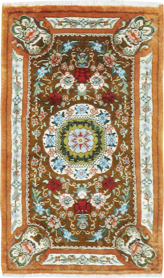 Vintage Persian Quom Silk Rug, No.22707 - Gss