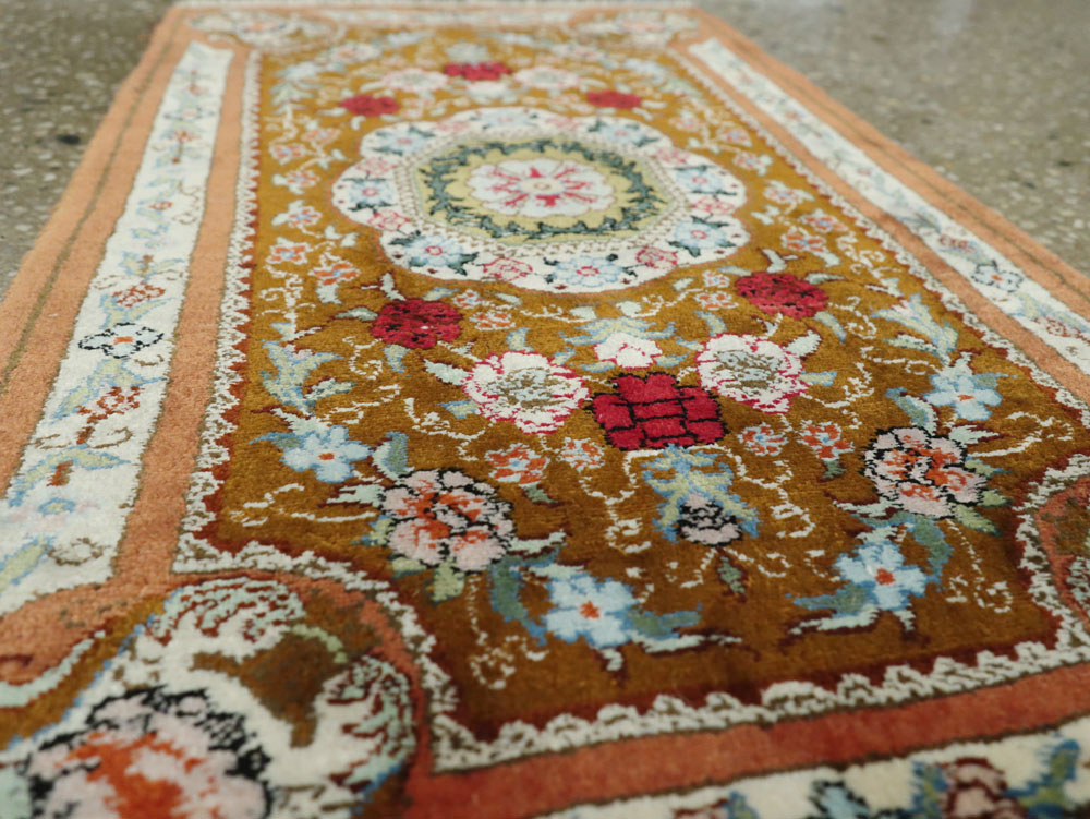 Vintage Persian Quom Silk Rug, No.22707 - Gss
