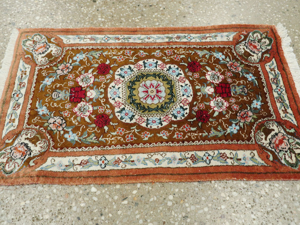 Vintage Persian Quom Silk Rug, No.22707 - Gss