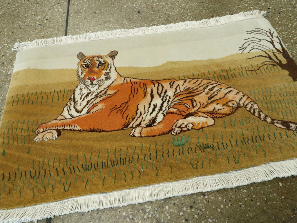 Vintage Persian Tabriz Pictorial Rug, No.22725 - Gss