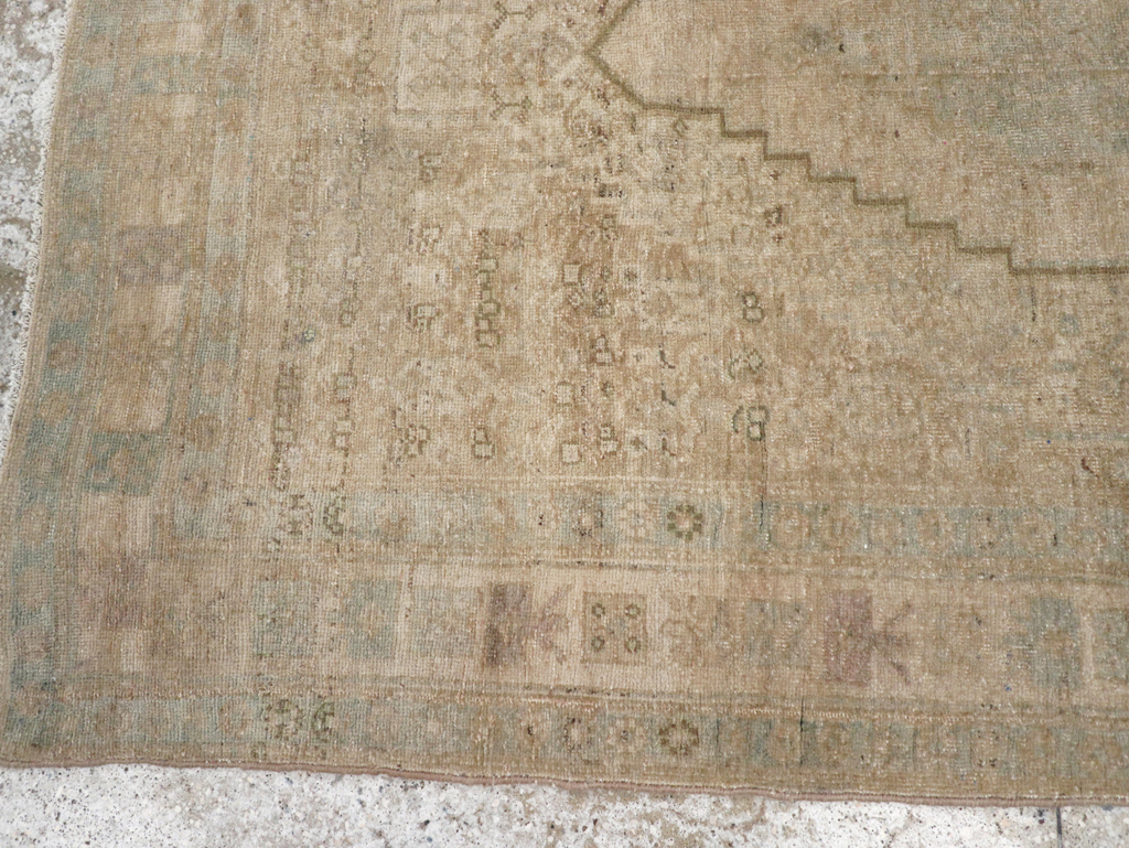 Vintage Persian Bidjar Accent Rug, No.22726 - Gss