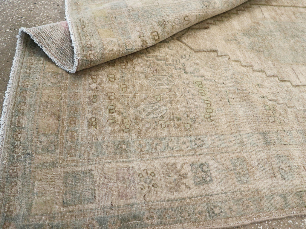 Vintage Persian Bidjar Accent Rug, No.22726 - Gss