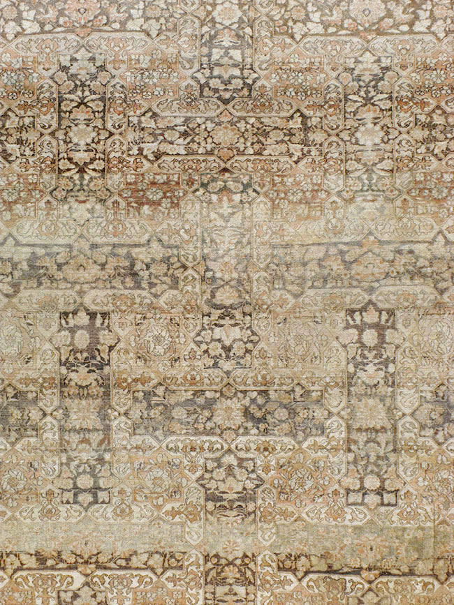 Antique Persian Isfahan Carpet, No.22808 - Gss