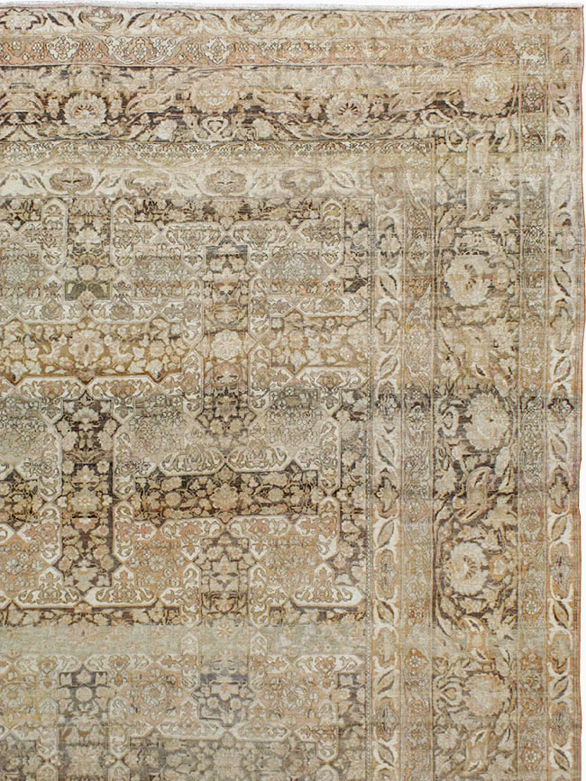 Antique Persian Isfahan Carpet, No.22808 - Gss
