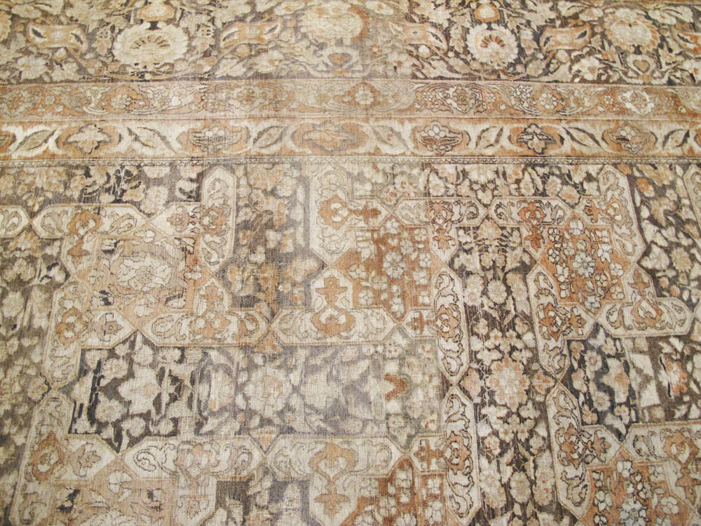 Antique Persian Isfahan Carpet, No.22808 - Gss