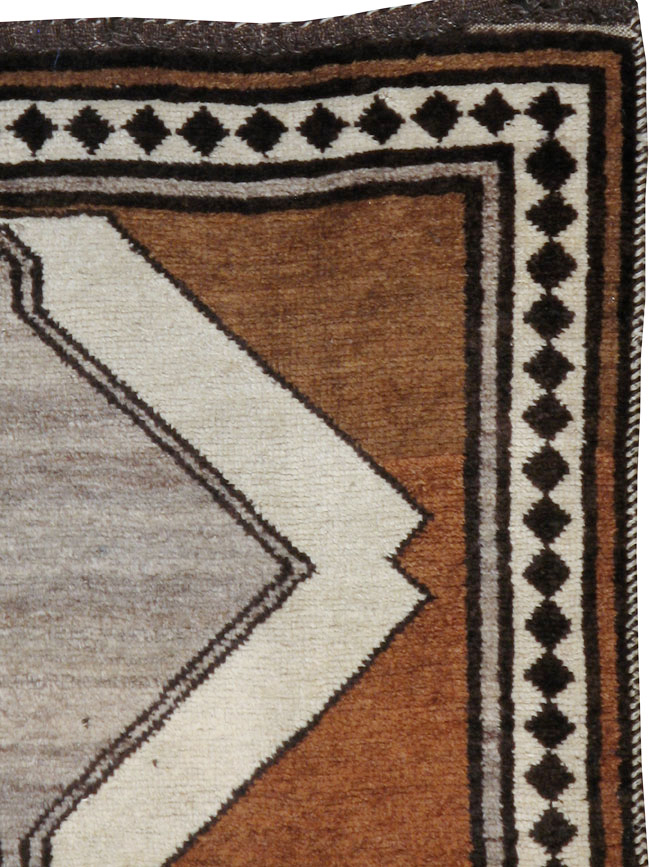 Vintage Persian Gabbeh Rug, No.22892 - Gss