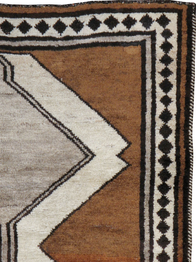 Vintage Persian Gabbeh Rug, No.22892 - Gss