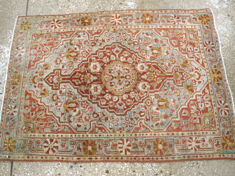 Antique Persian Sarouk Fereghan Throw Rug, No.22904 - Gss