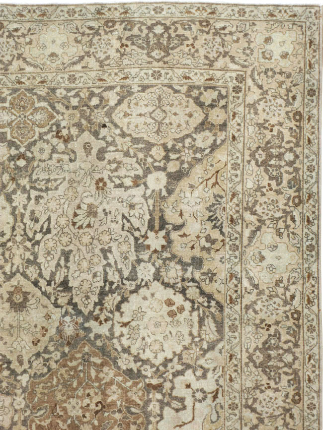 Antique Persian Tabriz Carpet, No.22920 - Gss