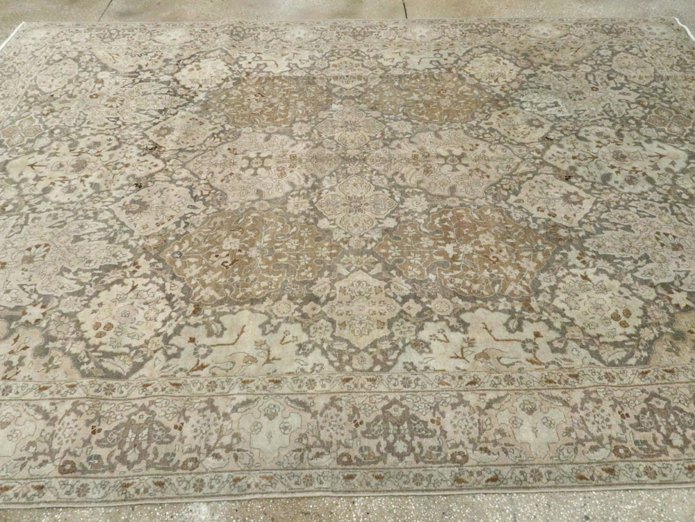Antique Persian Tabriz Carpet, No.22920 - Gss