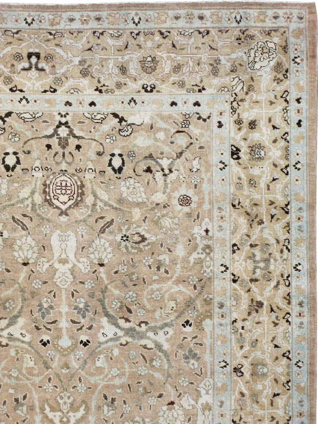 Antique Persian Tabriz Carpet, No.22960 - Gss