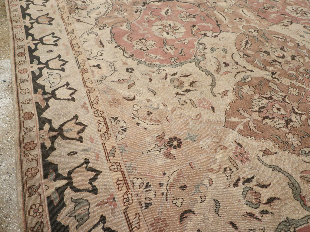 Vintage Indian Lahore Room Size Carpet, No.22965 - Gss
