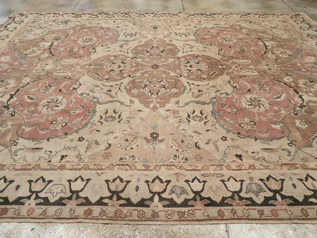 Vintage Indian Lahore Room Size Carpet, No.22965 - Gss
