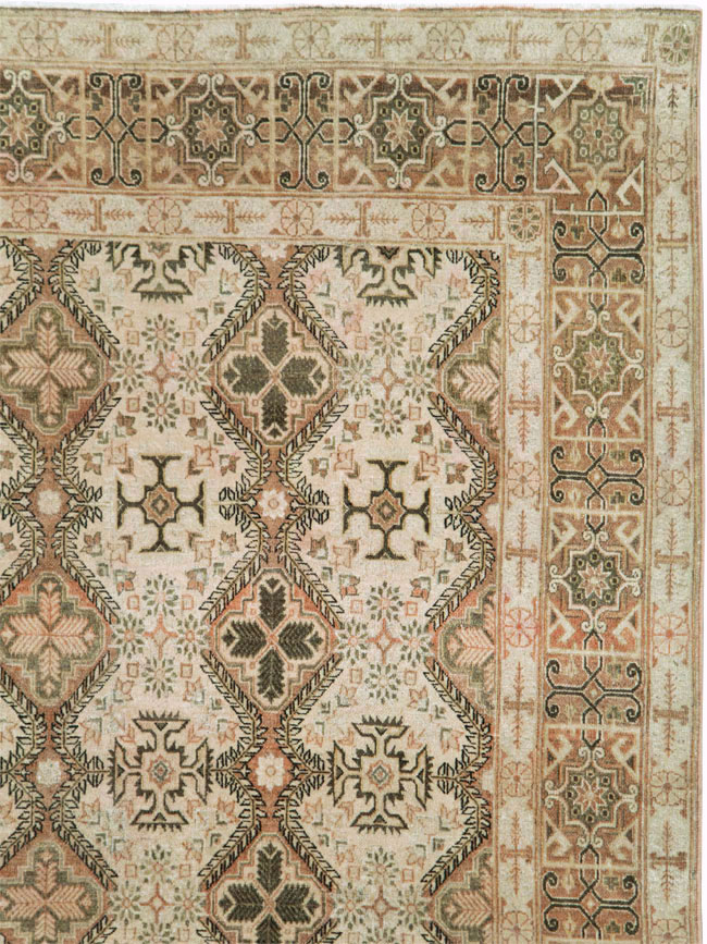 Vintage Persian Quom Room Size Carpet, No.22967 - Gss