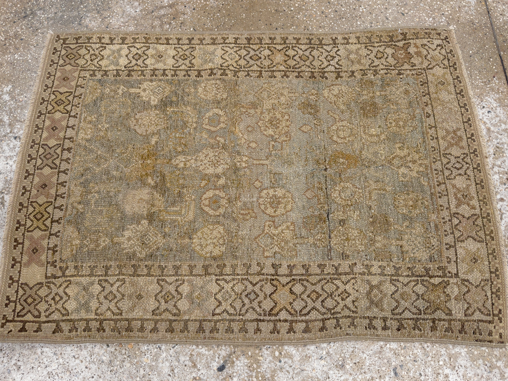 Antique Persian Bibikabad Throw Rug, No.22969 - Gss