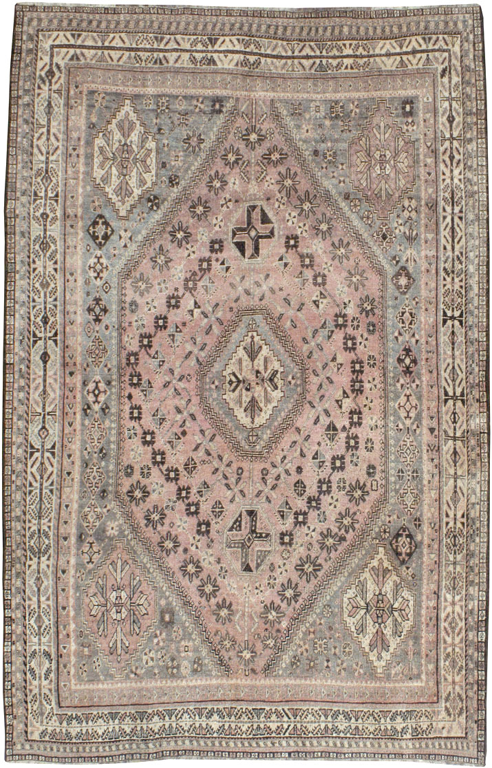 Antique Persian Shiraz Rug, No.23064 - Gss