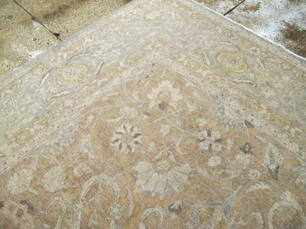Antique Persian Tabriz Carpet, No.23137 - Gss