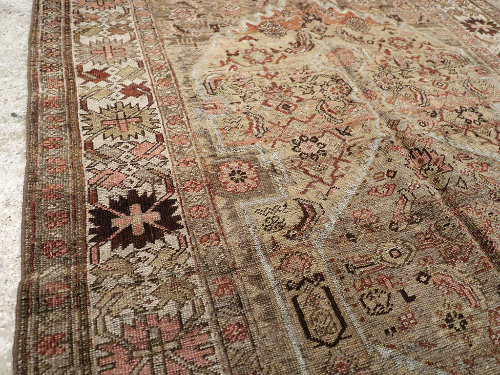 Antique Persian Bidjar Rug, No.23211 - Gss