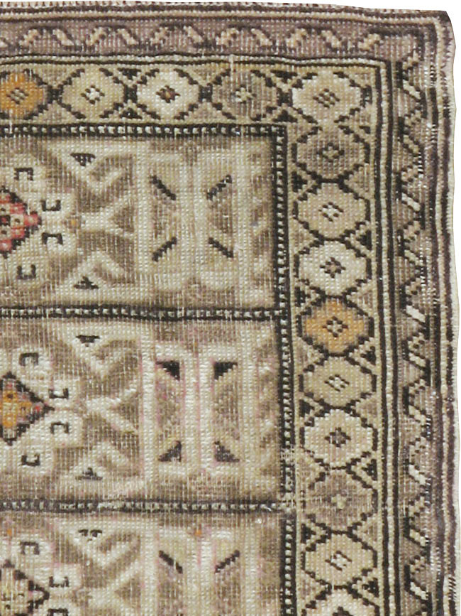 Antique Caucasian Shirvan Square Rug, No.23230 - Gss