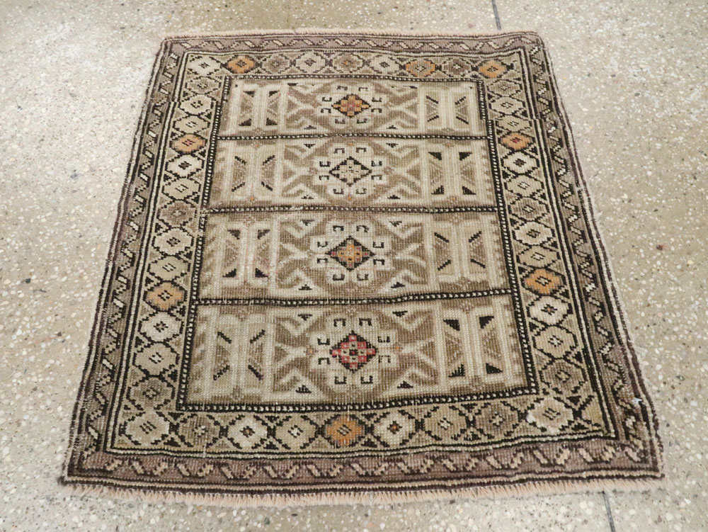 Antique Caucasian Shirvan Square Rug, No.23230 - Gss