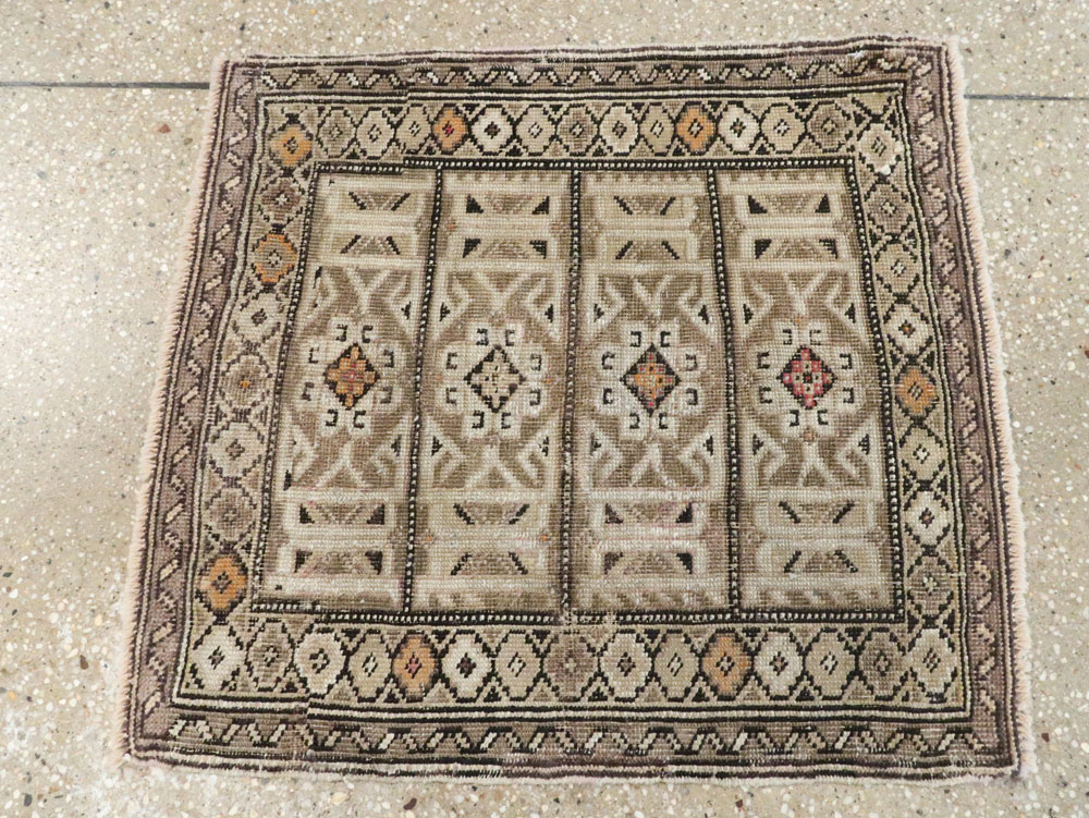 Antique Caucasian Shirvan Square Rug, No.23230 - Gss