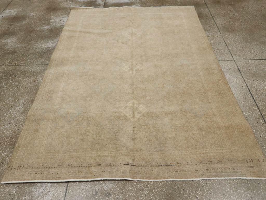 Vintage Persian Shiraz Rug, No.23272 - Gss