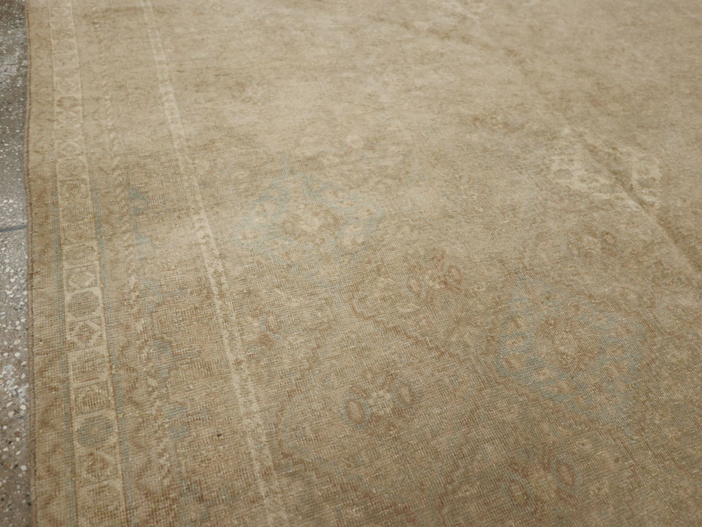 Vintage Persian Shiraz Rug, No.23272 - Gss