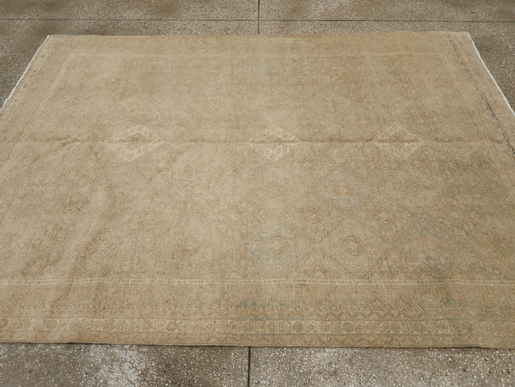 Vintage Persian Shiraz Rug, No.23272 - Gss