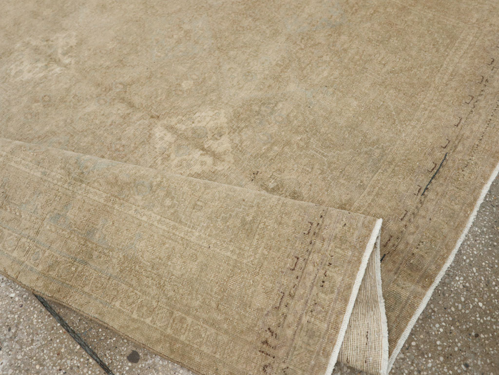 Vintage Persian Shiraz Rug, No.23272 - Gss