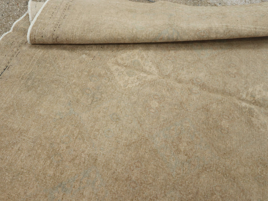 Vintage Persian Shiraz Rug, No.23272 - Gss