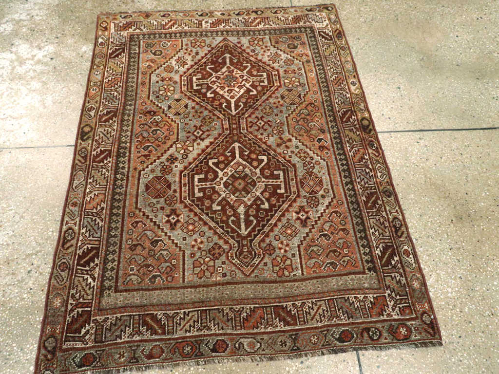 vintage Persian Shiraz Rug, No.23356 - Gss