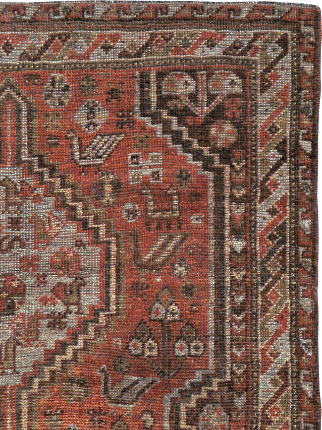 Vintage Persian Shiraz Rug, No.23357 - Gss