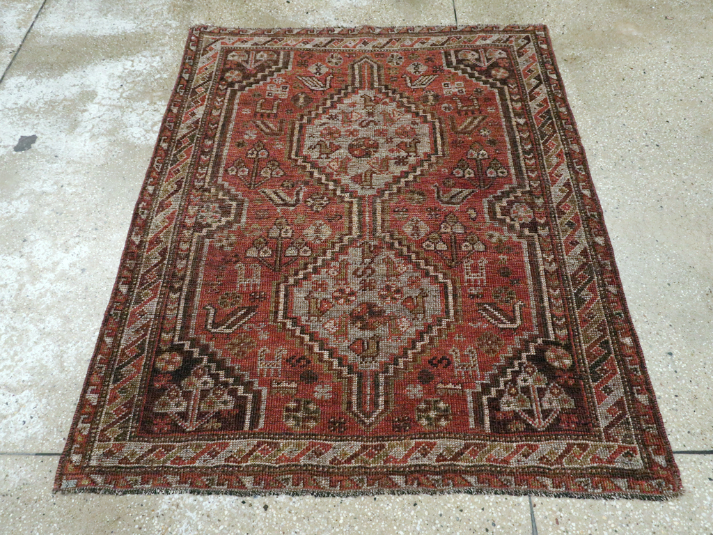 Vintage Persian Shiraz Rug, No.23357 - Gss