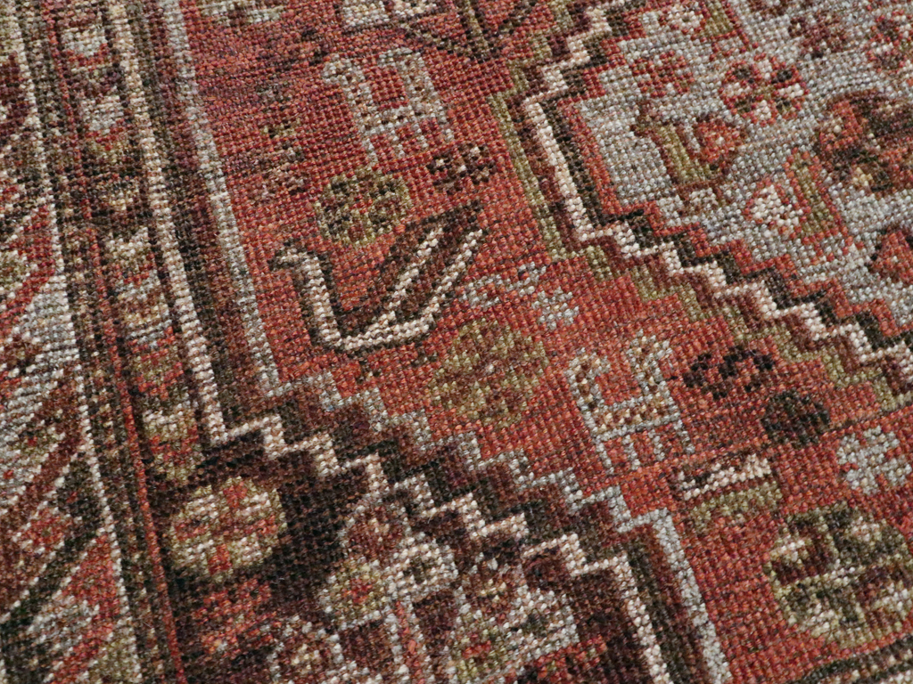 Vintage Persian Shiraz Rug, No.23357 - Gss