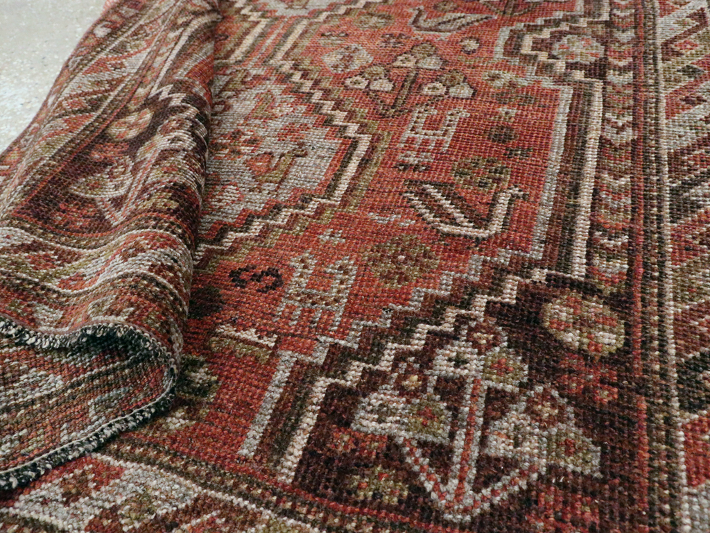 Vintage Persian Shiraz Rug, No.23357 - Gss