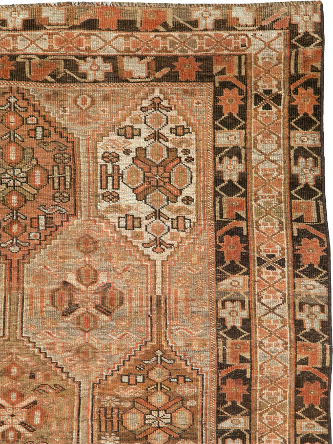 Vintage Persian Shiraz Rug, No.23380 - Gss