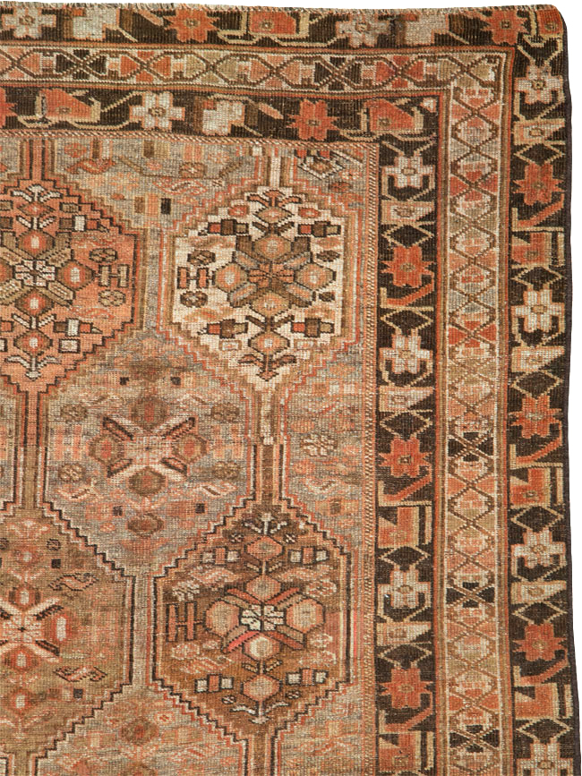 Vintage Persian Shiraz Rug, No.23380 - Gss