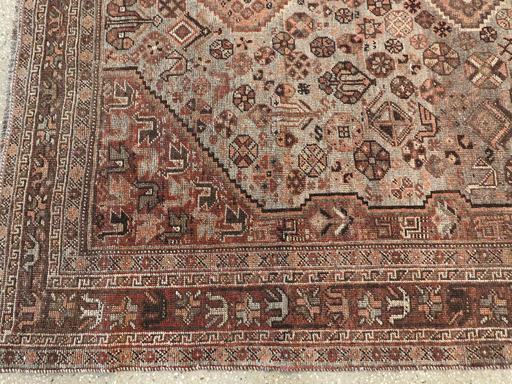 Vintage Persian Shiraz Carpet, No.23382 - Gss