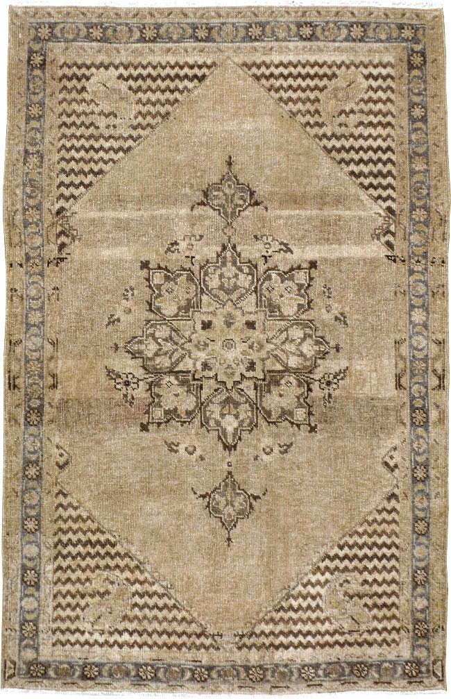 Antique Persian Tabriz Rug, No.23452 - Gss