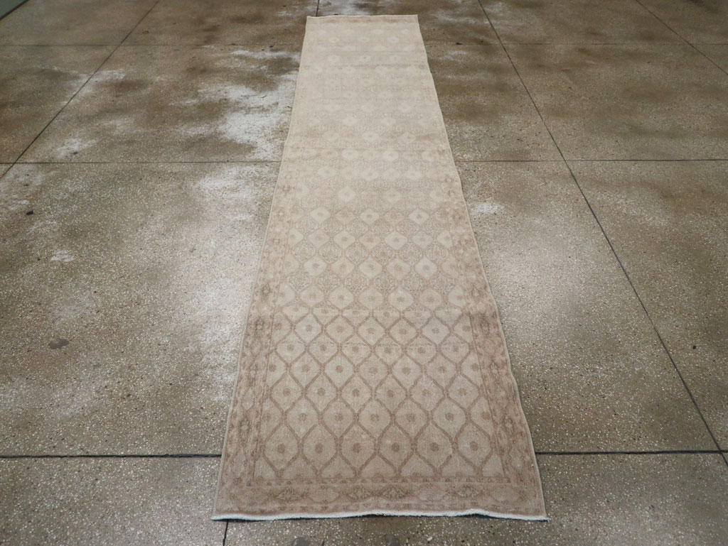 Vintage Persian Mashad Gallery Runner, No.23457 - Gss