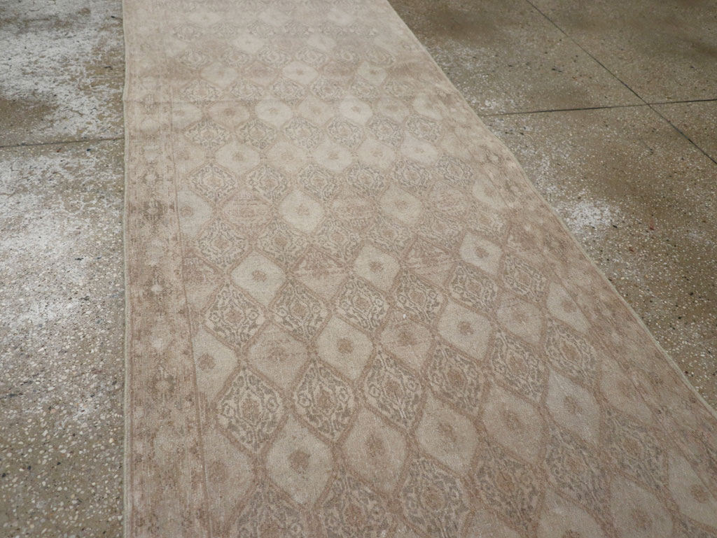 Vintage Persian Mashad Gallery Runner, No.23457 - Gss
