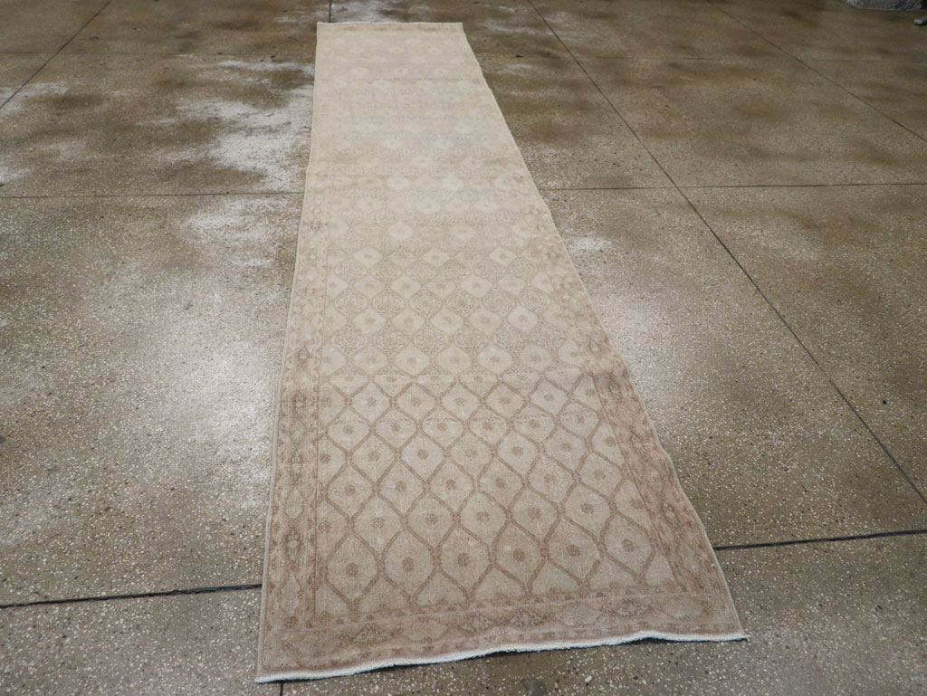 Vintage Persian Mashad Gallery Runner, No.23457 - Gss