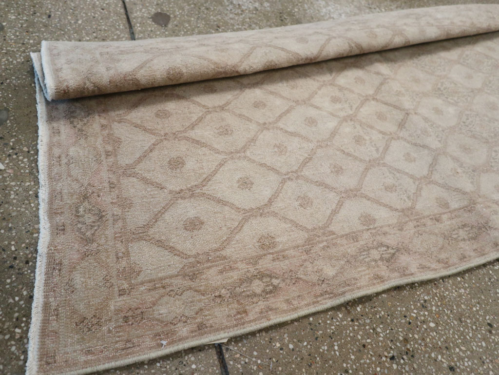 Vintage Persian Mashad Gallery Runner, No.23457 - Gss