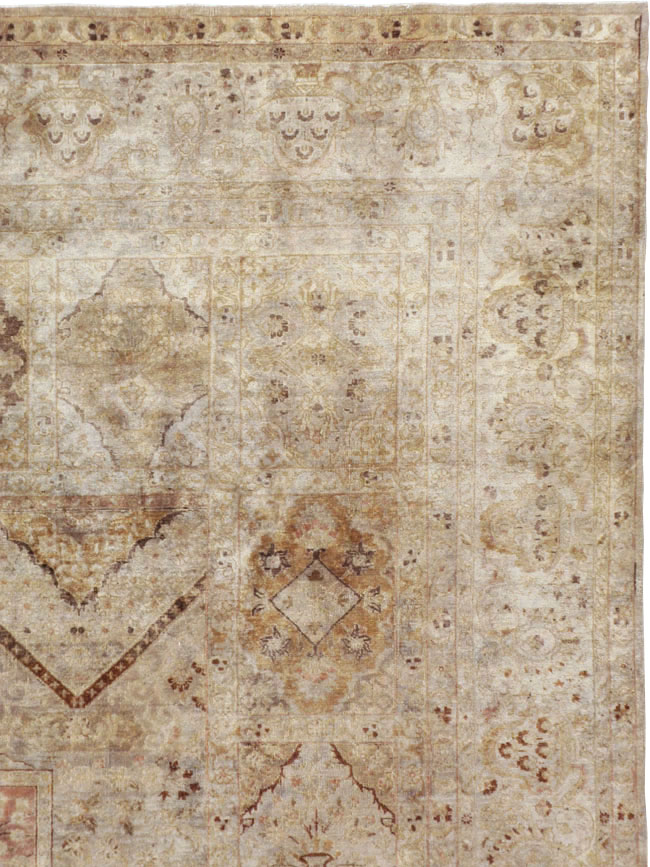 Antique Persian Tabriz Carpet, No.23550 - Gss