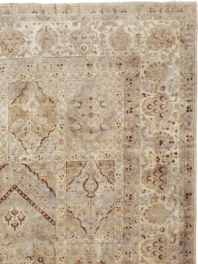 Antique Persian Tabriz Carpet, No.23550 - Gss