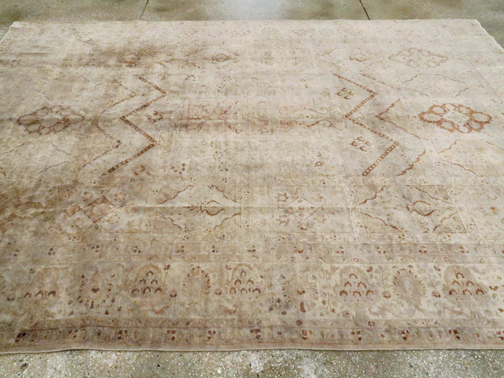 Antique Persian Tabriz Carpet, No.23550 - Gss