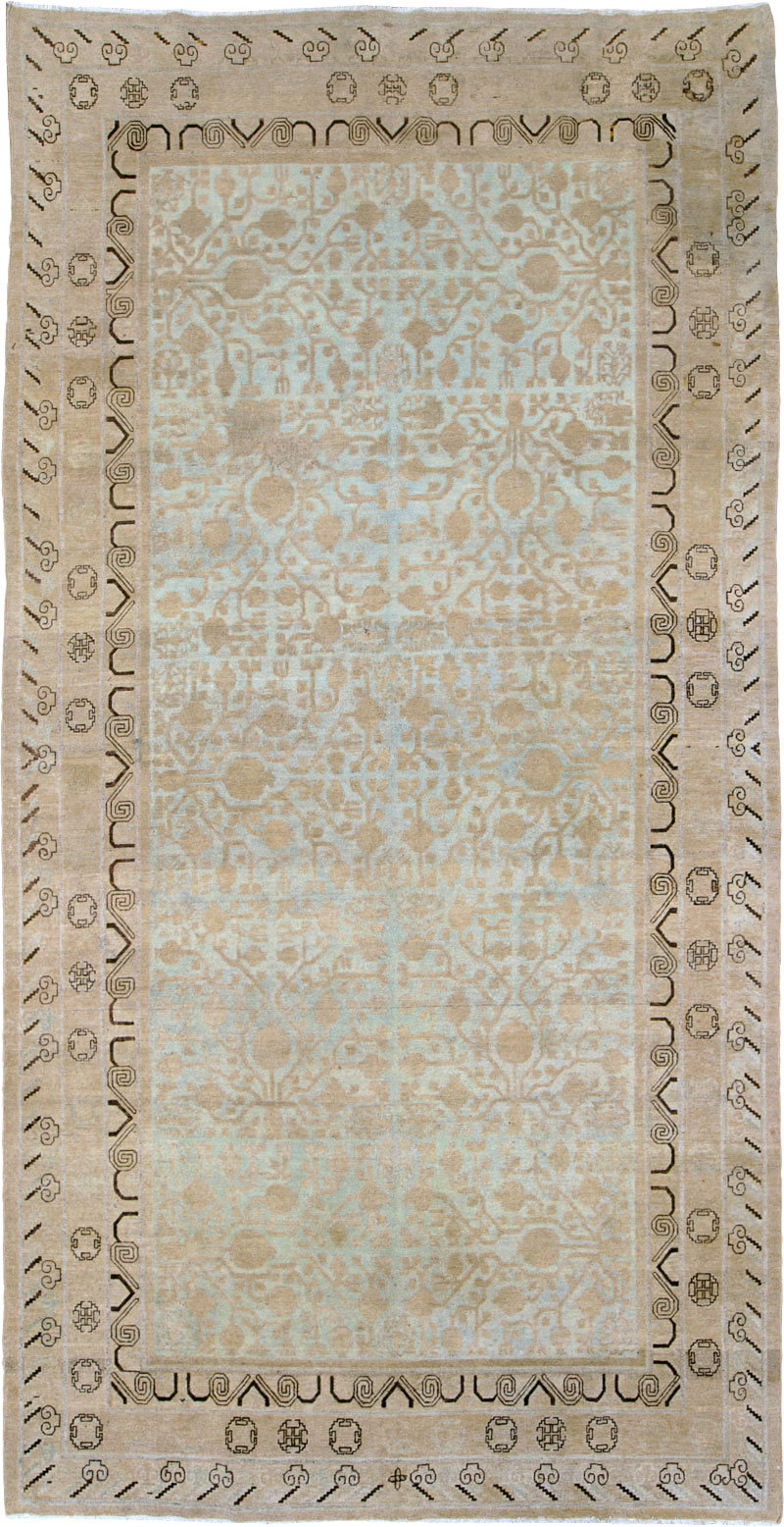 Vintage East Turkestan Khotan Gallery Carpet, No.23621 - Gss