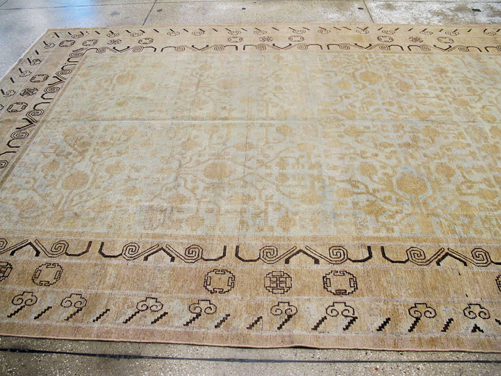 Vintage East Turkestan Khotan Gallery Carpet, No.23621 - Gss